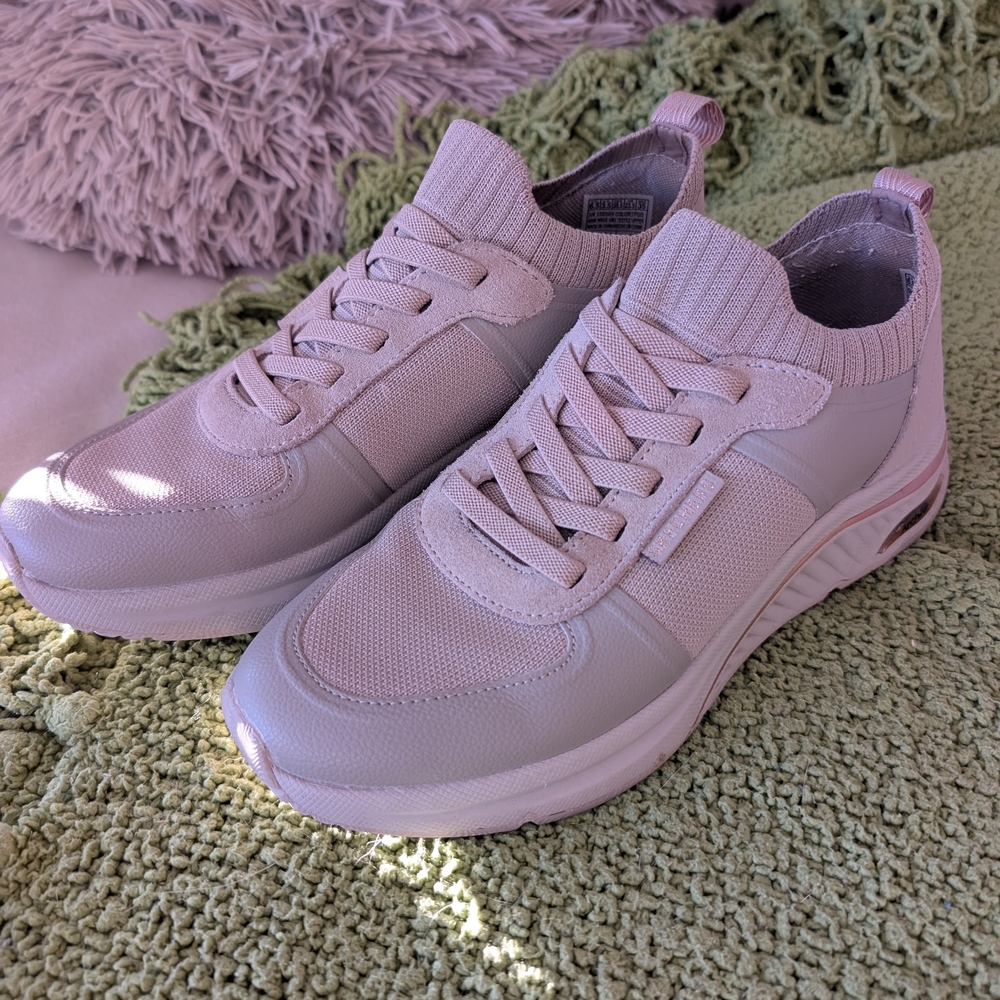 Skechers Beige Women's Sneakers